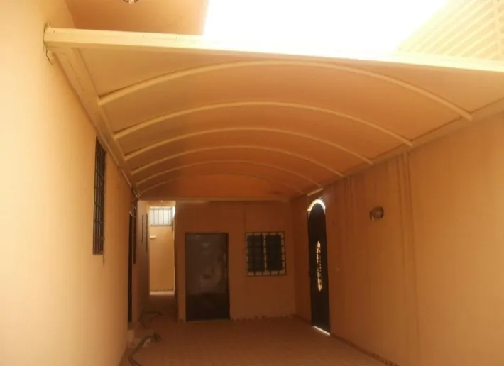 مظلات سيارات