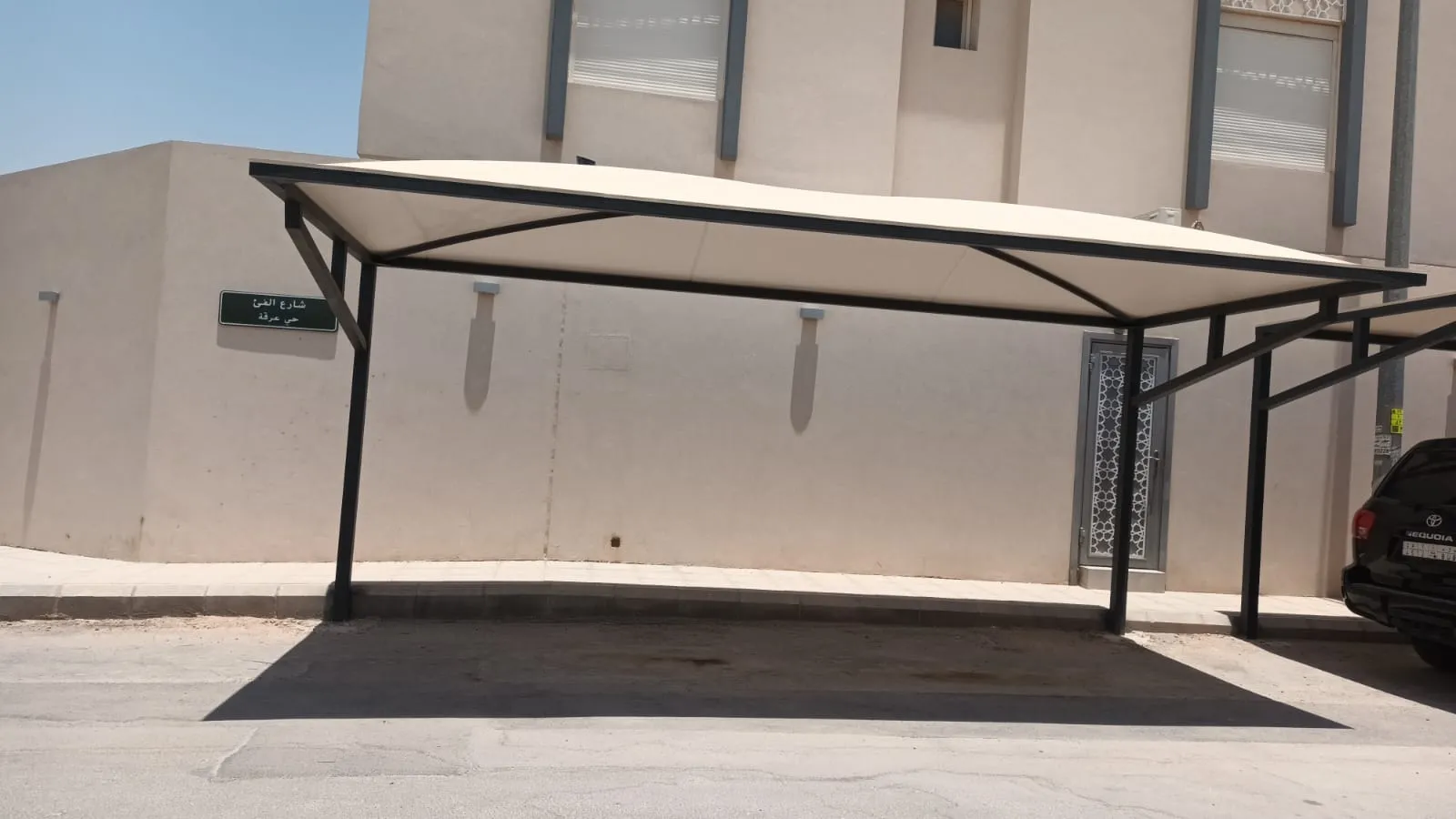 مظلات سيارات