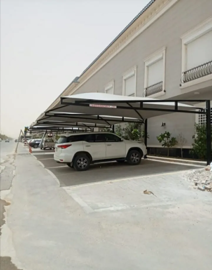 مظلات سيارات