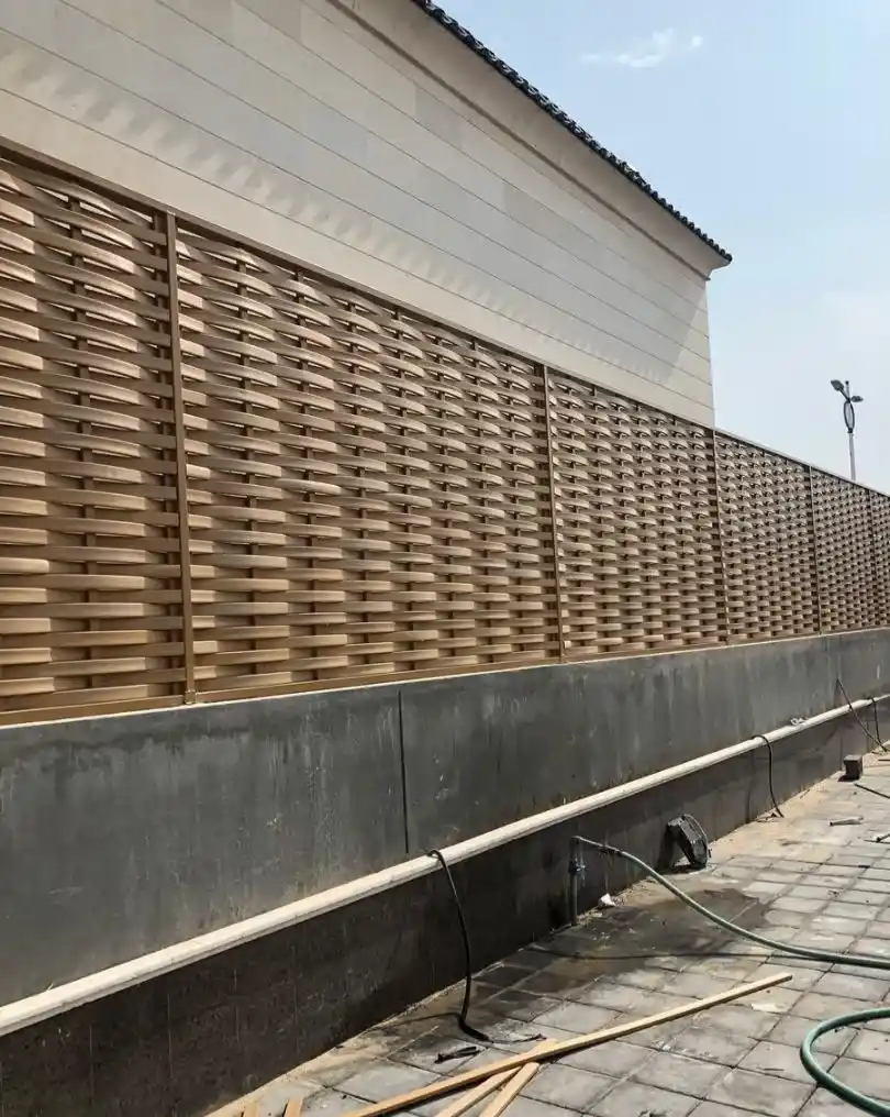 سواتر خشبية