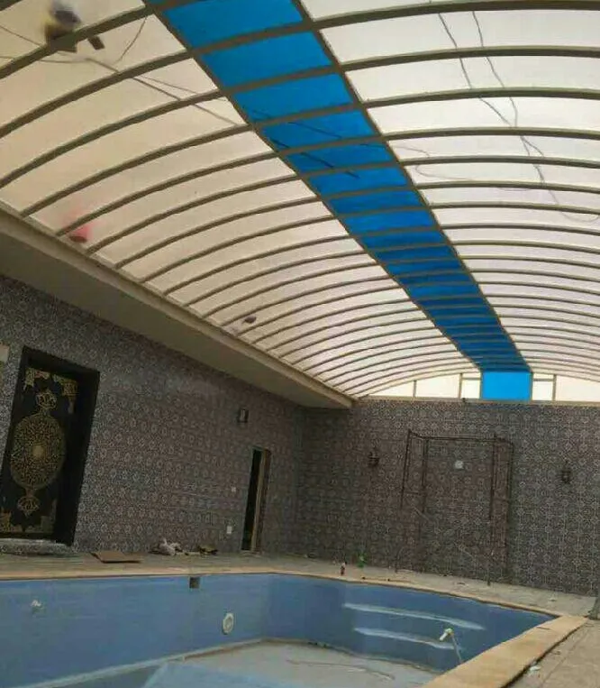 مظلات مسابح وخزانات