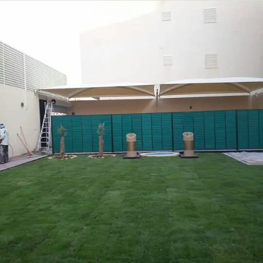 مظلات مسابح وخزانات