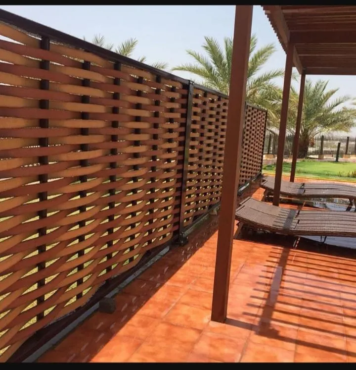 حواجز وسواتر متحركة