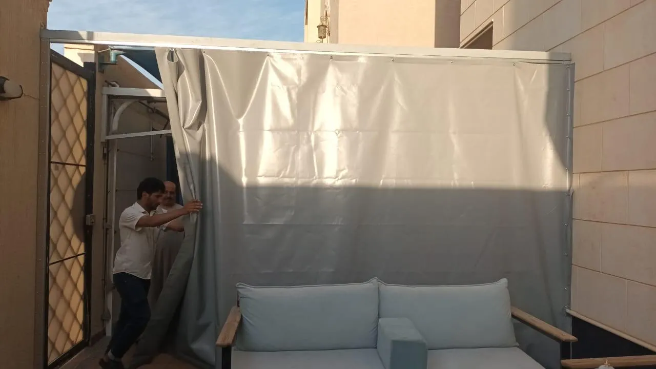 حواجز وسواتر متحركة