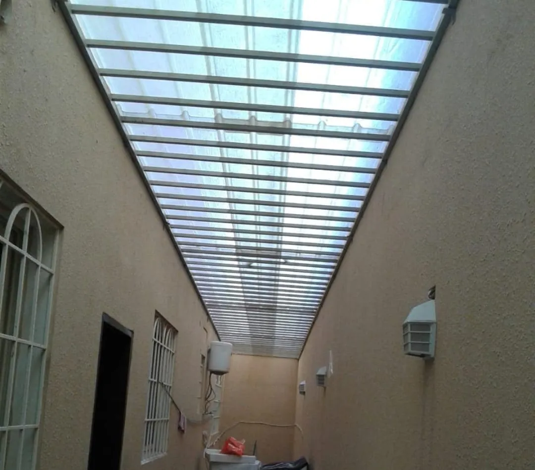 مظلات ممرات ومستودعات