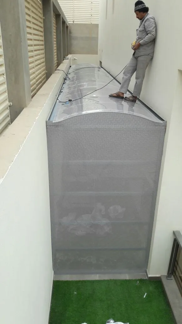 مظلات ممرات ومستودعات