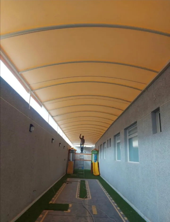 مظلات ممرات