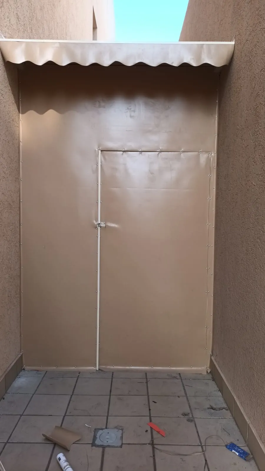 Hangars and warehouses